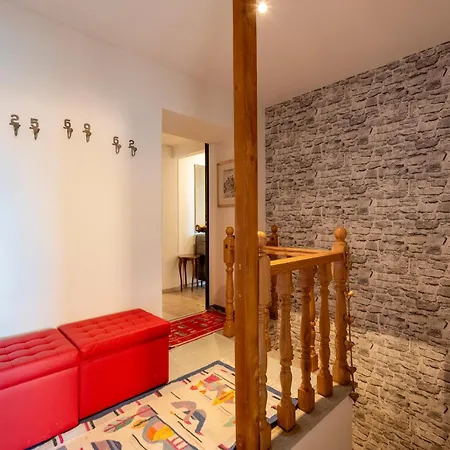 Charming Flat In - Happy Апартаменты Брей-Червиния