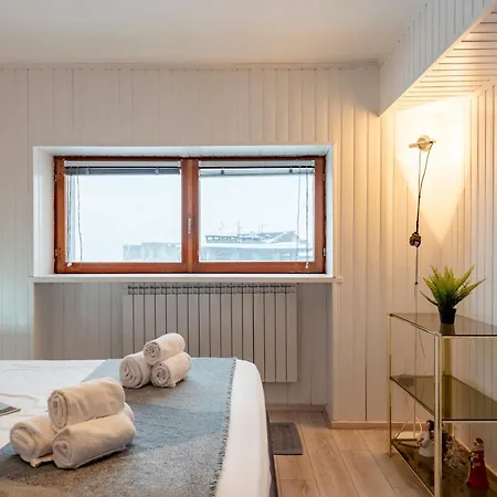 Апартаменты Charming Flat In - Happy