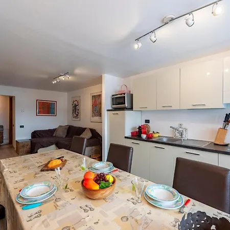 Апартаменты Charming Flat In - Happy Брей-Червиния